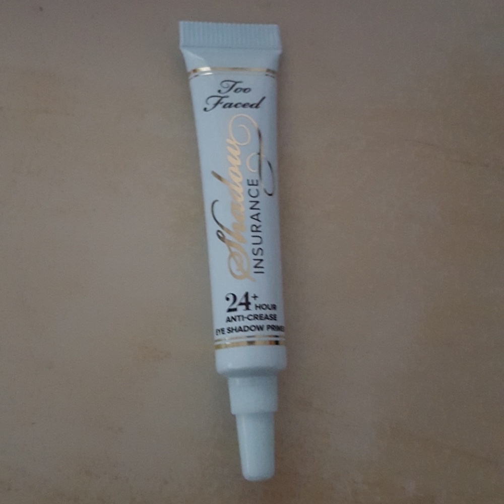💙 NEW mini Too Faced Eye Shadow Insurance 💙